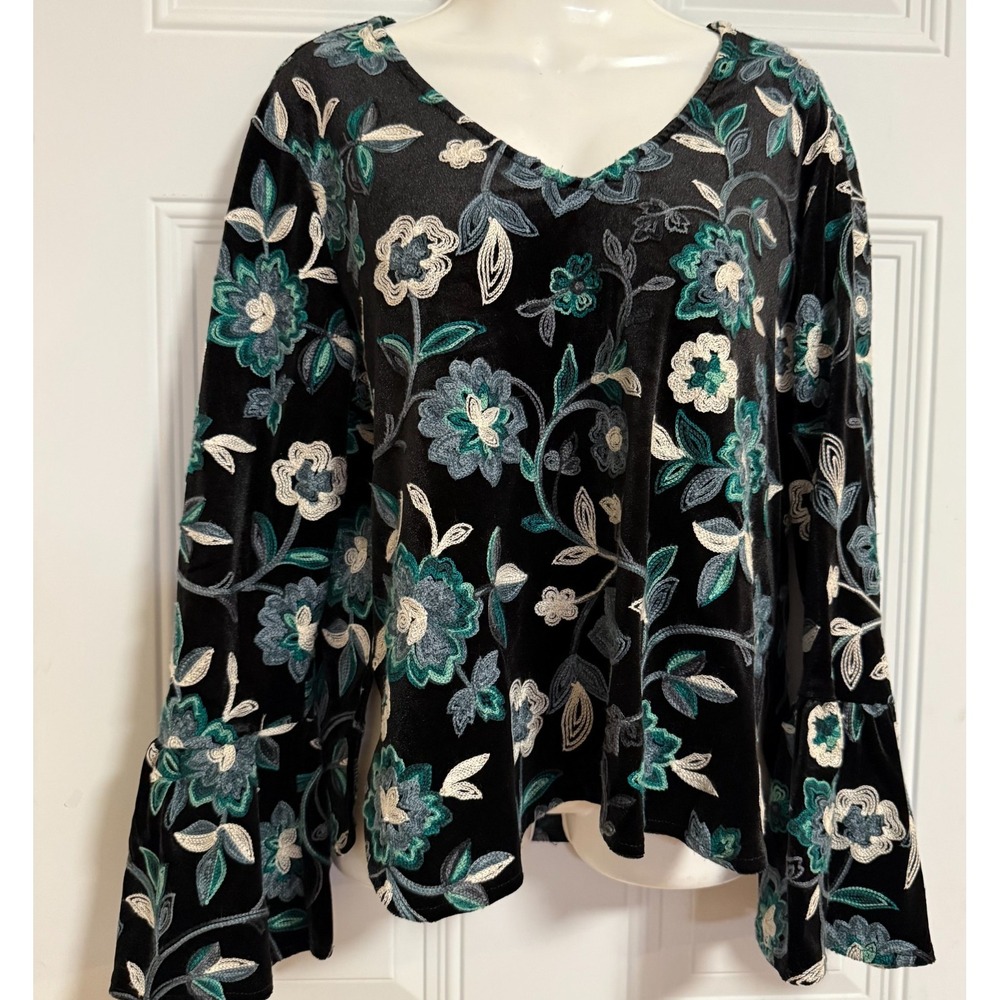Karen Kane Velvet Embroidered Boho Blouse SZ Medium USA Made Thick Sedona EUC - Picture 8 of 8